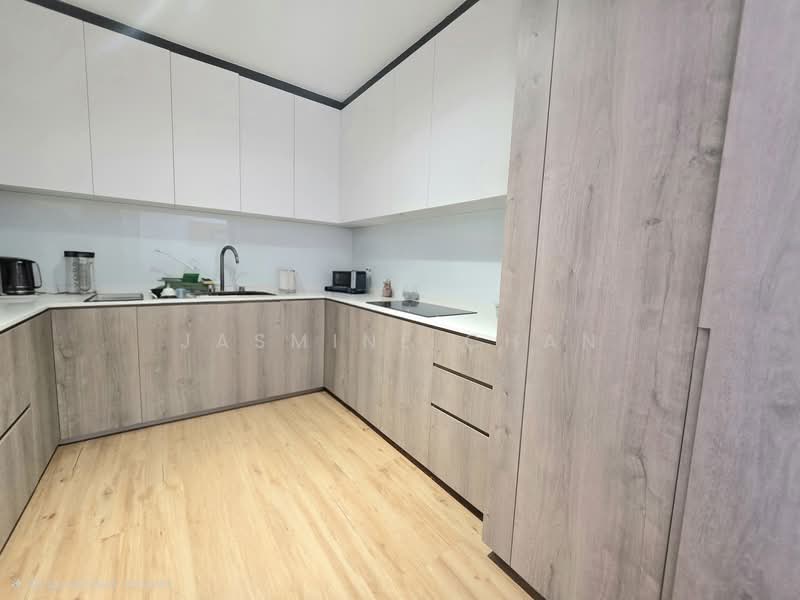 ❤️ Undervalued renovated large terrace 4 bed 4bath w 2 ensuites walk to mrt, Thomson Hill, 4 Bedrooms, 2,800 sqft, Terraced House For Sale, by Jasmine Chan, 500149313 - Kitchen - PropertyGuru.com.sg