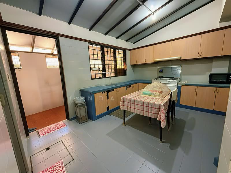 💙999yrs Corner Tce 💙D15 💙6mins Bedok MRT 💙Original, , 3 Bedrooms, 2,200 sqft, Corner Terrace For Sale, by Linda Sim, 500149317 - Kitchen - PropertyGuru.com.sg