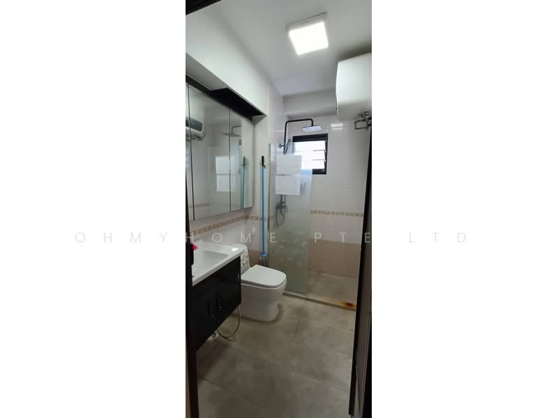 157D Rivervale Crescent, 157D Rivervale Crescent, 3 Bedrooms, 1,109 sqft, HDB Flat For Sale, by Regine Cher, 500149318 - Bathroom - PropertyGuru.com.sg