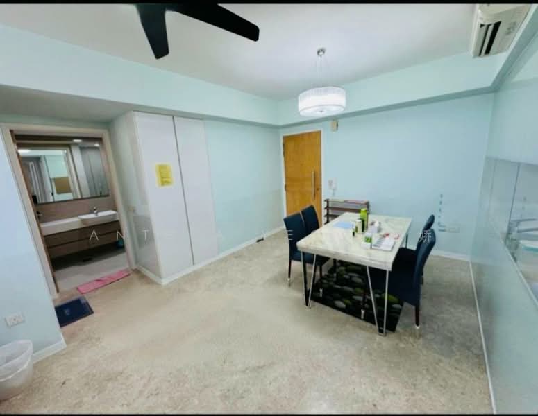 The Lakefront Residences, 46 Lakeside Drive, 3 Bedrooms, 1,001 sqft, Condominium For Rent, by Anthea Yeo 杨丽娇, 500149322 - Bathroom - PropertyGuru.com.sg