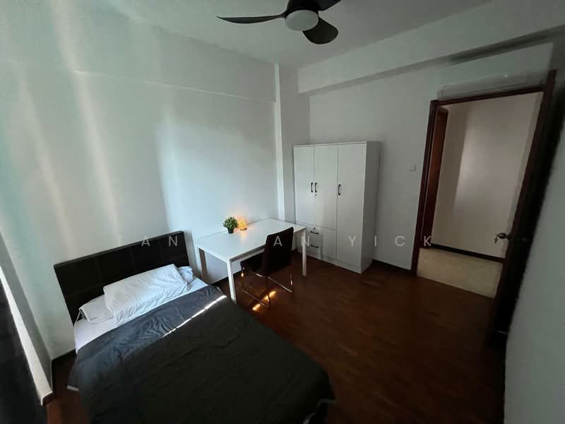 Summerdale, 2 Boon Lay Drive, Room Rental, 60 sqft, Condominium For Rent, by Tan Kwan Yick, 500149323 - Common Bedroom - PropertyGuru.com.sg