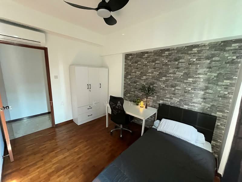 Summerdale, 2 Boon Lay Drive, Room Rental, 60 sqft, Condominium For Rent, by Tan Kwan Yick, 500149323 - Common Bedroom - PropertyGuru.com.sg