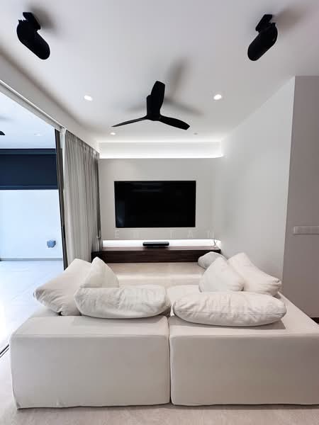 Este Villa, Nim Road, 5 Bedrooms, 3,423 sqft, Cluster House For Sale, by Jeb Tan, 500149332 - Living Room - PropertyGuru.com.sg