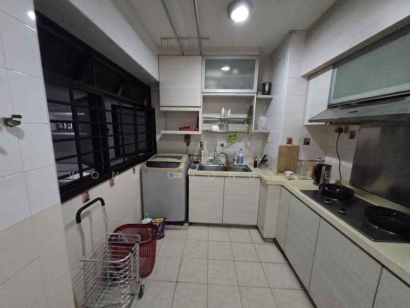 25B Jalan Membina, 25B Jalan Membina, 3 Bedrooms, 969 sqft, HDB Flat For Sale, by Wong Chong Wee, 500149346 - Kitchen - PropertyGuru.com.sg