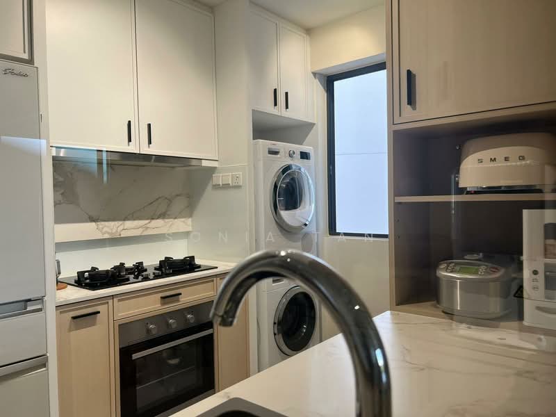 Kingsford Waterbay, 84 Upper Serangoon View, 4 Bedrooms, 1,356 sqft, Condominium For Sale, by Sonia Tan, 500149348 - Kitchen - PropertyGuru.com.sg