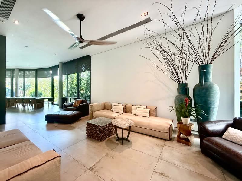 Beautiful Modern Bungalow Superb View ! King Albert Park MRT, Hua Guan Avenue Sian Tuan Avenue Binjai Park, 5 Bedrooms, 6,200 sqft, Bungalow House For Sale, by Bernard Wu, 500149349 - Living Room - PropertyGuru.com.sg