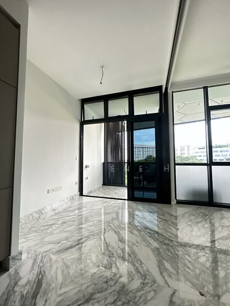 Van Holland, 188 Holland Road, 1 Bedroom, 495 sqft, Condominium For Sale, by Charlene Ho, 500149352 - Balcony - PropertyGuru.com.sg