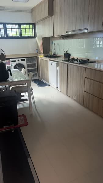 246 Compassvale Road, 246 Compassvale Road, Room Rental, 150 sqft, HDB Flat For Rent, by Alvin Ng, 500149353 - Kitchen - PropertyGuru.com.sg