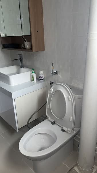 246 Compassvale Road, 246 Compassvale Road, Room Rental, 150 sqft, HDB Flat For Rent, by Alvin Ng, 500149353 - Bathroom - PropertyGuru.com.sg