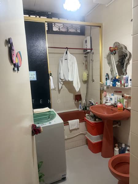 Eastern Lagoon II, 200 Upper East Coast Road, 1 Bedroom, 722 sqft, Condominium For Sale, by Teng Mary, 500149361 - Bathroom - PropertyGuru.com.sg
