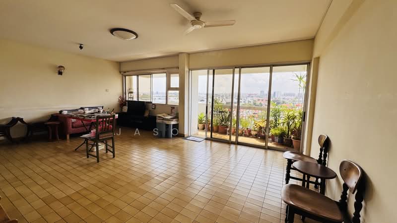 Lagoon View, 5000J Marine Parade Road, 3 Bedrooms, 1,647 sqft, Apartment For Sale, by Jason Tan, 500149370 - Living Room - PropertyGuru.com.sg
