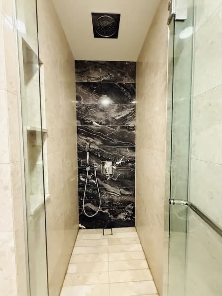 Pullman Residences, 18 Dunearn Road, 2 Bedrooms, 667 sqft, Condominium For Sale, by Fidelia Yeo, 500149371 - Master Bathroom - PropertyGuru.com.sg