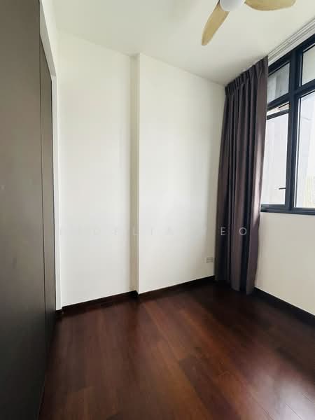 Pullman Residences, 18 Dunearn Road, 2 Bedrooms, 667 sqft, Condominium For Sale, by Fidelia Yeo, 500149371 - Second Bedroom - Empty - PropertyGuru.com.sg