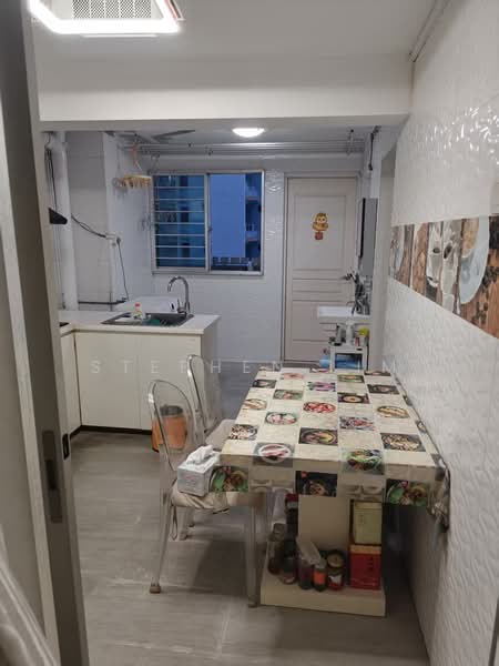 11 Upper Boon Keng Road, 11 Upper Boon Keng Road, 3 Bedrooms, 700 sqft, HDB Flat For Sale, by Stephen Lim, 500149373 - Kitchen - PropertyGuru.com.sg
