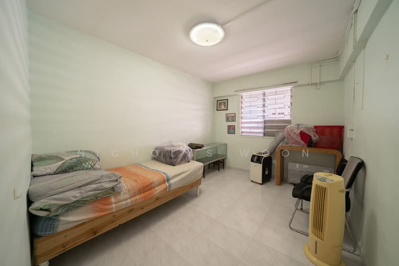 559 Ang Mo Kio Avenue 10, 559 Ang Mo Kio Avenue 10, 2 Bedrooms, 732 sqft, HDB Flat For Sale, by Nicholas Woon, 500149374 - Bedroom - PropertyGuru.com.sg