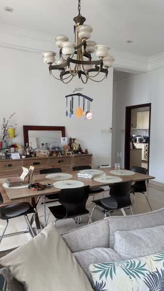 The Hillside, 341 Upper Bukit Timah Road, 4 Bedrooms, 2,647 sqft, Condominium For Rent, by Ivan Koh, 500149376 - Dining Room - PropertyGuru.com.sg