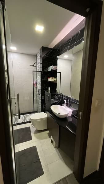 Rosewood Suites, 61 Rosewood Drive, 3 Bedrooms, 1,259 sqft, Condominium For Sale, by Max Ang, 500149383 - Bathroom - PropertyGuru.com.sg