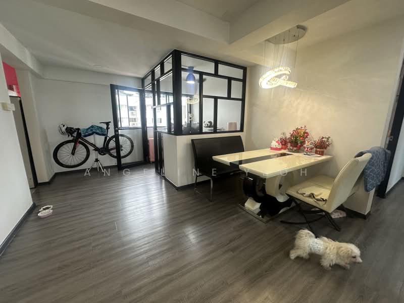 710 Hougang Avenue 2, 710 Hougang Avenue 2, 4 Bedrooms, 1,302 sqft, HDB Flat For Sale, by Angeline Yeoh, 500149384 - Living Room - PropertyGuru.com.sg