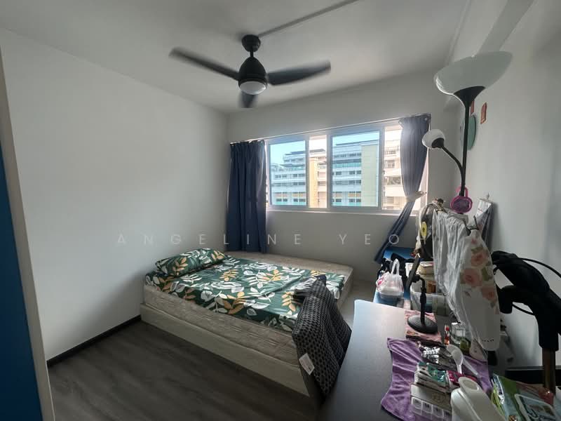 710 Hougang Avenue 2, 710 Hougang Avenue 2, 4 Bedrooms, 1,302 sqft, HDB Flat For Sale, by Angeline Yeoh, 500149384 - Bedroom - PropertyGuru.com.sg
