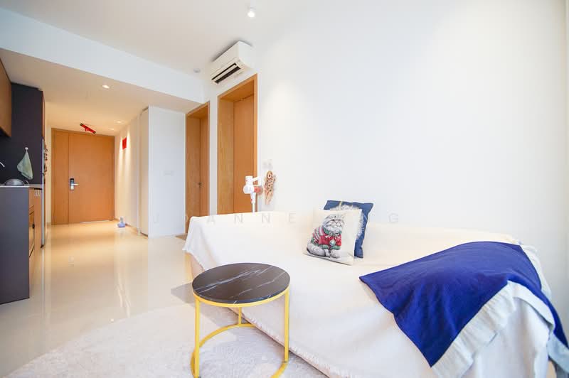 Midwood, 10 Hillview Rise, 1 Bedroom, 484 sqft, Condominium For Sale, by Joanne Ang, 500149396 - Living Room - PropertyGuru.com.sg