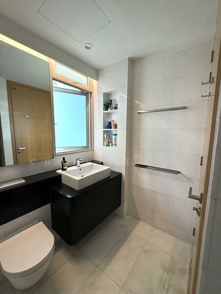 RV Residences, 467 River Valley Road, 1 Bedroom, 452 sqft, Condominium For Sale, by Charlene Low, 500149405 - Bathroom - PropertyGuru.com.sg