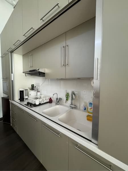 The Central, 6 Eu Tong Sen Street, 872 sqft, Office For Sale, by Eugene Ow Boon Teck, 500149409 - CommercialGuru.com.sg
