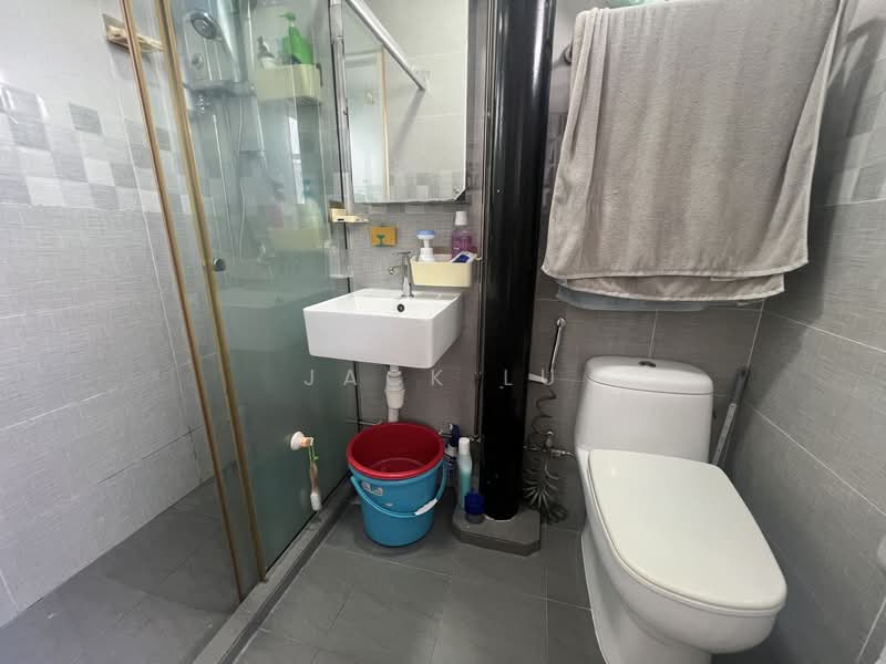 212 Choa Chu Kang Central, 212 Choa Chu Kang Central, 4 Bedrooms, 1,313 sqft, HDB Flat For Sale, by Jack Lu, 500149420 - Bathroom - PropertyGuru.com.sg