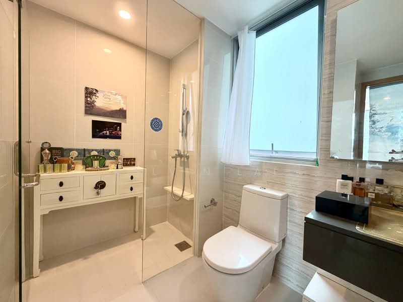 Tree House, 66 Chestnut Avenue, 3 Bedrooms, 1,152 sqft, Condominium For Sale, by Kalvin Lai, 500149426 - Bathroom - PropertyGuru.com.sg
