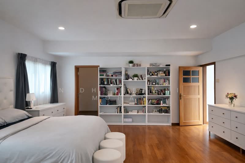 Renovated Baliness Style Home; 1KM Henry Park, Near Near 3 MRTs, Holland, Moonbeam, Greenleaf, Mt Sinai, 6 Bedrooms, 6,017 sqft, Detached House For Sale, by Nidhi Belani Mohan, 500149430 - Bedroom - PropertyGuru.com.sg