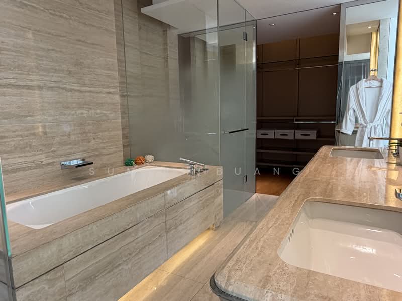 near Orchard Boulevard, , 4 Bedrooms, 3,182 sqft, Condominium For Rent, by Sumiah Buang, 500149459 - Bathroom - PropertyGuru.com.sg