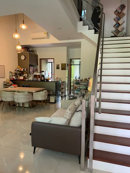 Normanton Park, 49 Normanton Park, 4 Bedrooms, 2,110 sqft, Cluster House For Sale, by Ramanathan Subbiah, 500149482 - Living Room - PropertyGuru.com.sg