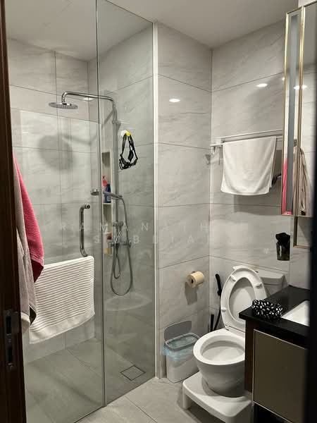 Normanton Park, 49 Normanton Park, 4 Bedrooms, 2,110 sqft, Cluster House For Sale, by Ramanathan Subbiah, 500149482 - Bathroom - PropertyGuru.com.sg
