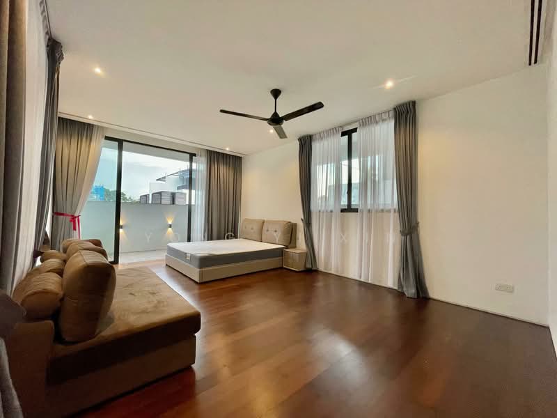 Well-maintained, freehold detached with pool and lift!, Changi Road, 5 Bedrooms, 4,364 sqft, Detached House For Sale, by Yong Yi Xin, 500149504 - Bedroom - PropertyGuru.com.sg