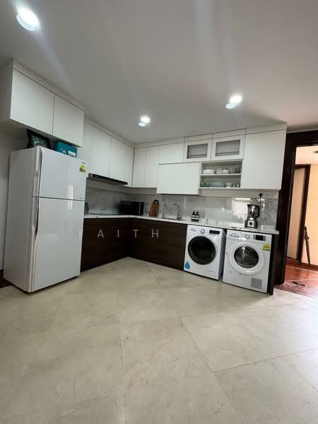 Pebble Bay, 130 Tanjong Rhu Road, 2 Bedrooms, 1,302 sqft, Condominium For Sale, by Faith Lim, 500149523 - Kitchen - PropertyGuru.com.sg