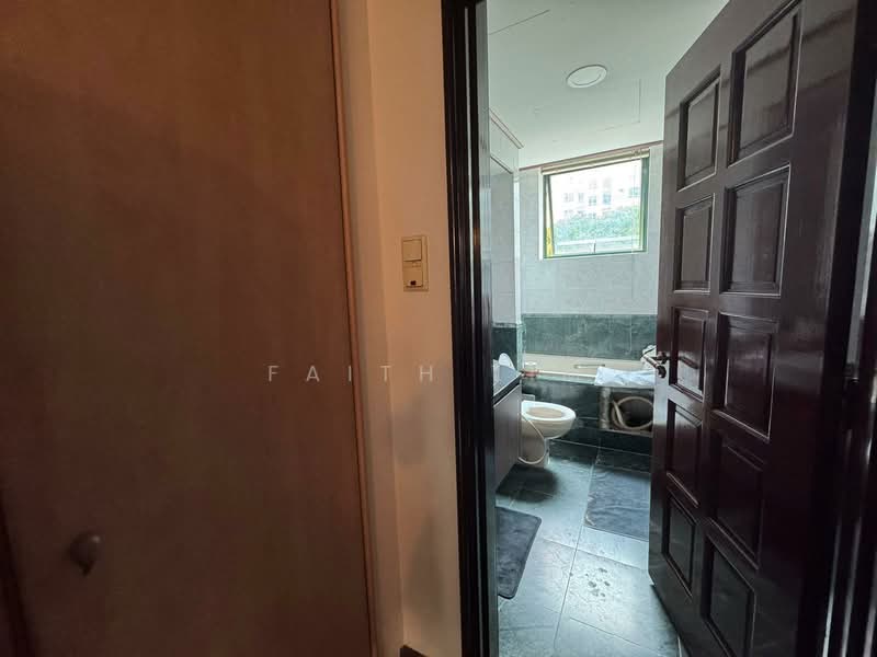 Pebble Bay, 130 Tanjong Rhu Road, 2 Bedrooms, 1,302 sqft, Condominium For Sale, by Faith Lim, 500149523 - Bathroom - PropertyGuru.com.sg
