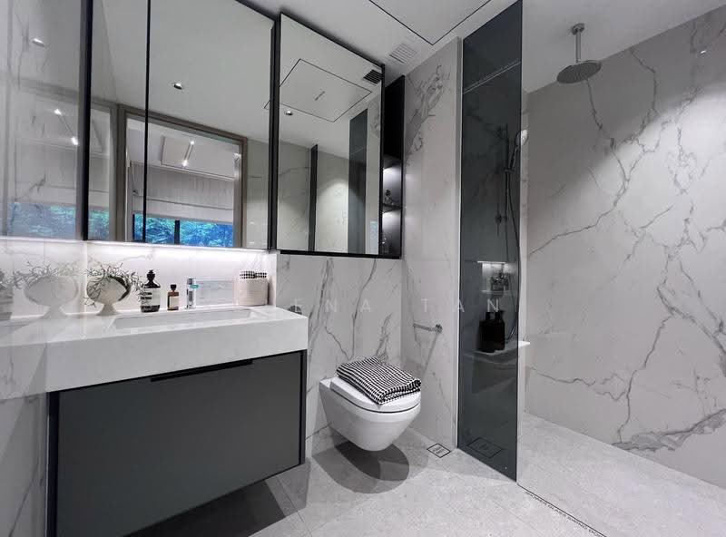 River Green, 11 River Valley Road, Orchard / River Valley, 3 Bedrooms, 872 sqft, Condominium For Sale, by Selena Tan, 500149555 - Bathroom - PropertyGuru.com.sg
