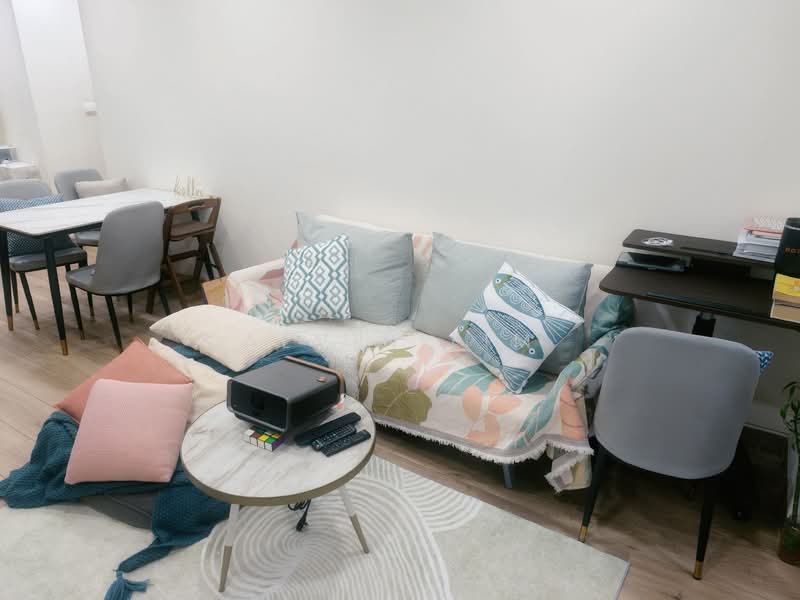 Sixth Avenue Centre, 805 Bukit Timah Road, 2 Bedrooms, 732 sqft, Apartment For Rent, by Alvin Lim, 500149560 - Living Room - PropertyGuru.com.sg