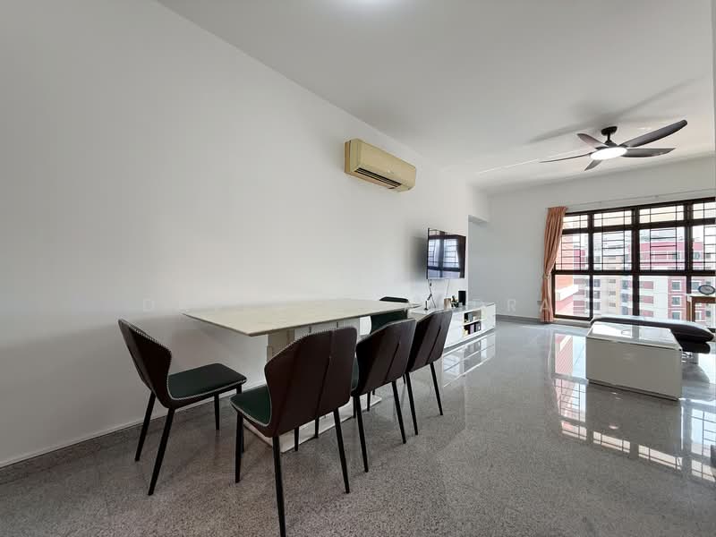 74A Redhill Road, 74A Redhill Road, 3 Bedrooms, 1,076 sqft, HDB Flat For Sale, by David Chandra, 500149563 - Living Room - PropertyGuru.com.sg