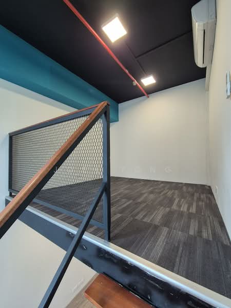loft style office with windows (own door)!, 2min walk to Tai Seng MRT Station!, 265 sqft, Light Industrial (B1) For Rent, by Joel Yong, 500149564 - CommercialGuru.com.sg