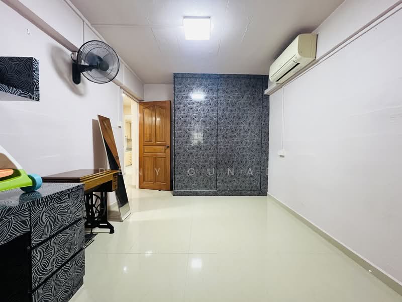 126 Yishun Street 11, 126 Yishun Street 11, 2 Bedrooms, 721 sqft, HDB Flat For Sale, by Deny Gunady, 500149571 - Interior - PropertyGuru.com.sg