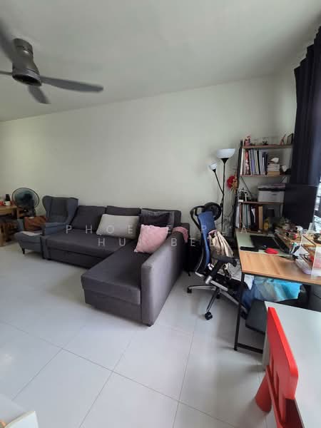450A Sengkang West Way, 450A Sengkang West Way, 2 Bedrooms, 721 sqft, HDB Flat For Sale, by Phoebe Pua Hui Bee, 500149587 - Living Room - PropertyGuru.com.sg