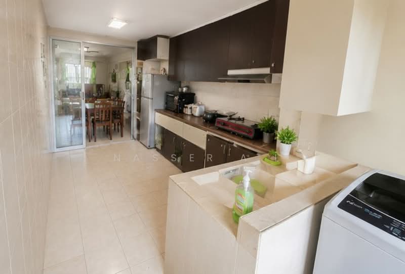 711 Yishun Avenue 5, 711 Yishun Avenue 5, 2 Bedrooms, 721 sqft, HDB Flat For Sale, by Nasser A L, 500149590 - Kitchen - PropertyGuru.com.sg