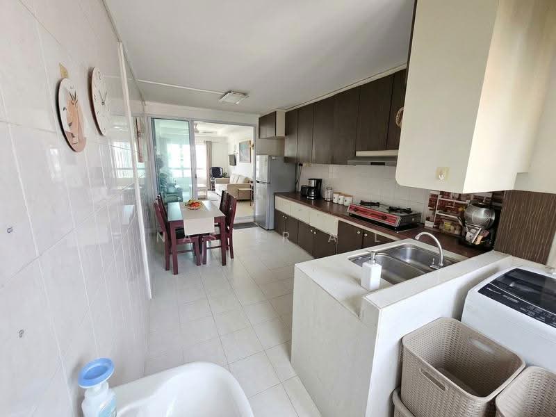 711 Yishun Avenue 5, 711 Yishun Avenue 5, Sembawang / Yishun, 2 Bedrooms, 721 sqft, HDB Flat For Sale, by Nasser A L, 500149590 - PropertyGuru.com.sg