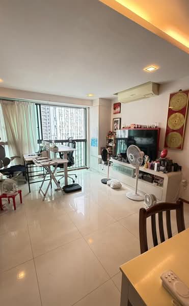 Pinnacle @ Duxton, 1 Cantonment Road, 3 Bedrooms, 1,023 sqft, HDB Flat For Sale, by Amy Zeng 房姐姐, 500149595 - Living Room - PropertyGuru.com.sg