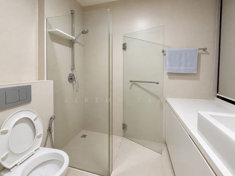 Domus, 8 Irrawaddy Road, 1 Bedroom, 474 sqft, Condominium For Sale, by Jeremy Tan, 500149596 - Bathroom - PropertyGuru.com.sg