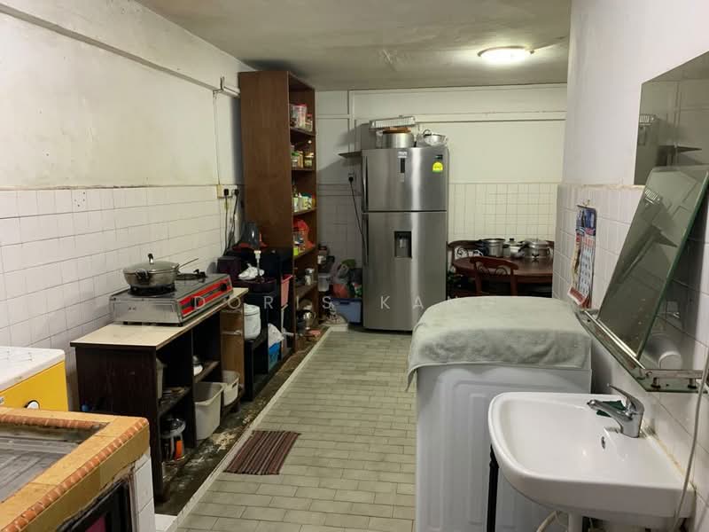 222 Jurong East Street 21, 222 Jurong East Street 21, Room Rental, 200 sqft, HDB Flat For Rent, by Doris Kang, 500149597 - Kitchen - PropertyGuru.com.sg