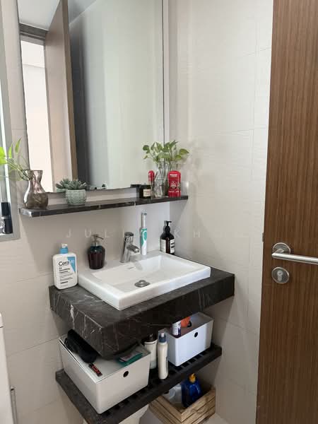 The Riverine By The Park, 398 Kallang Road, 3 Bedrooms, 1,205 sqft, Apartment For Rent, by Julia Khoo, 500149600 - Bathroom - PropertyGuru.com.sg