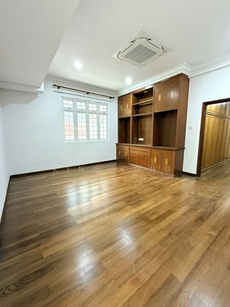 Goodman vicinity GCB, , 6 Bedrooms, 10,000 sqft, Bungalow House For Sale, by King Kong, 500149619 - Bedroom - PropertyGuru.com.sg