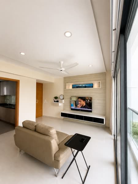 The Gale, 64 Flora Road, 3 Bedrooms, 1,152 sqft, Condominium For Rent, by James Ng, 500149624 - Living Room - PropertyGuru.com.sg