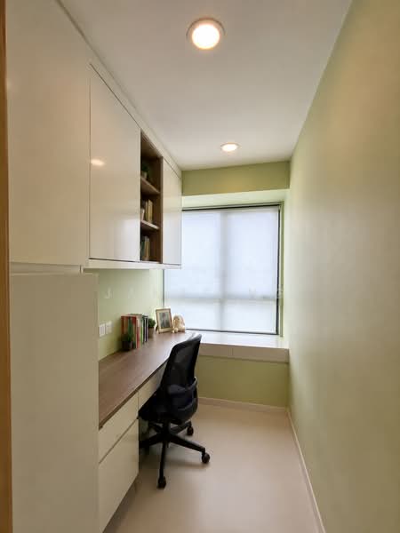 The Gale, 64 Flora Road, 3 Bedrooms, 1,152 sqft, Condominium For Rent, by James Ng, 500149624 - Study - PropertyGuru.com.sg